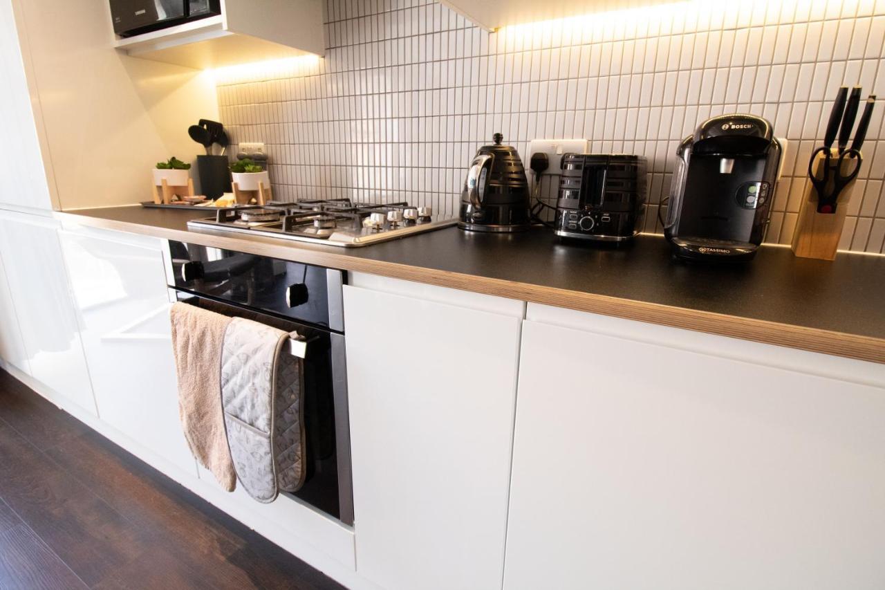 The New52 Oxford By 360Stays - Bespoke 2 Bed Luxury Apartment In The Heart Of Oxford City Centre With Parking Eksteriør bilde