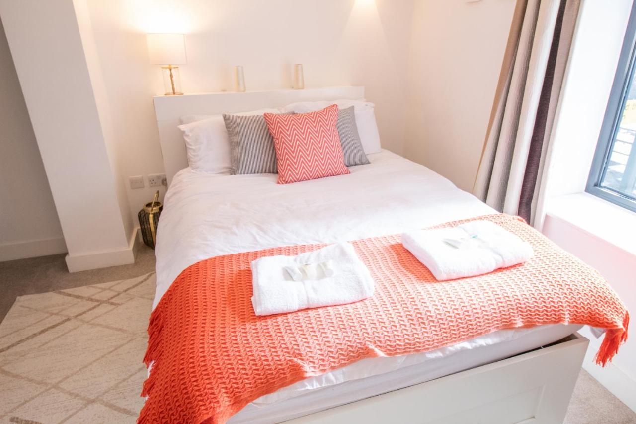 The New52 Oxford By 360Stays - Bespoke 2 Bed Luxury Apartment In The Heart Of Oxford City Centre With Parking Eksteriør bilde