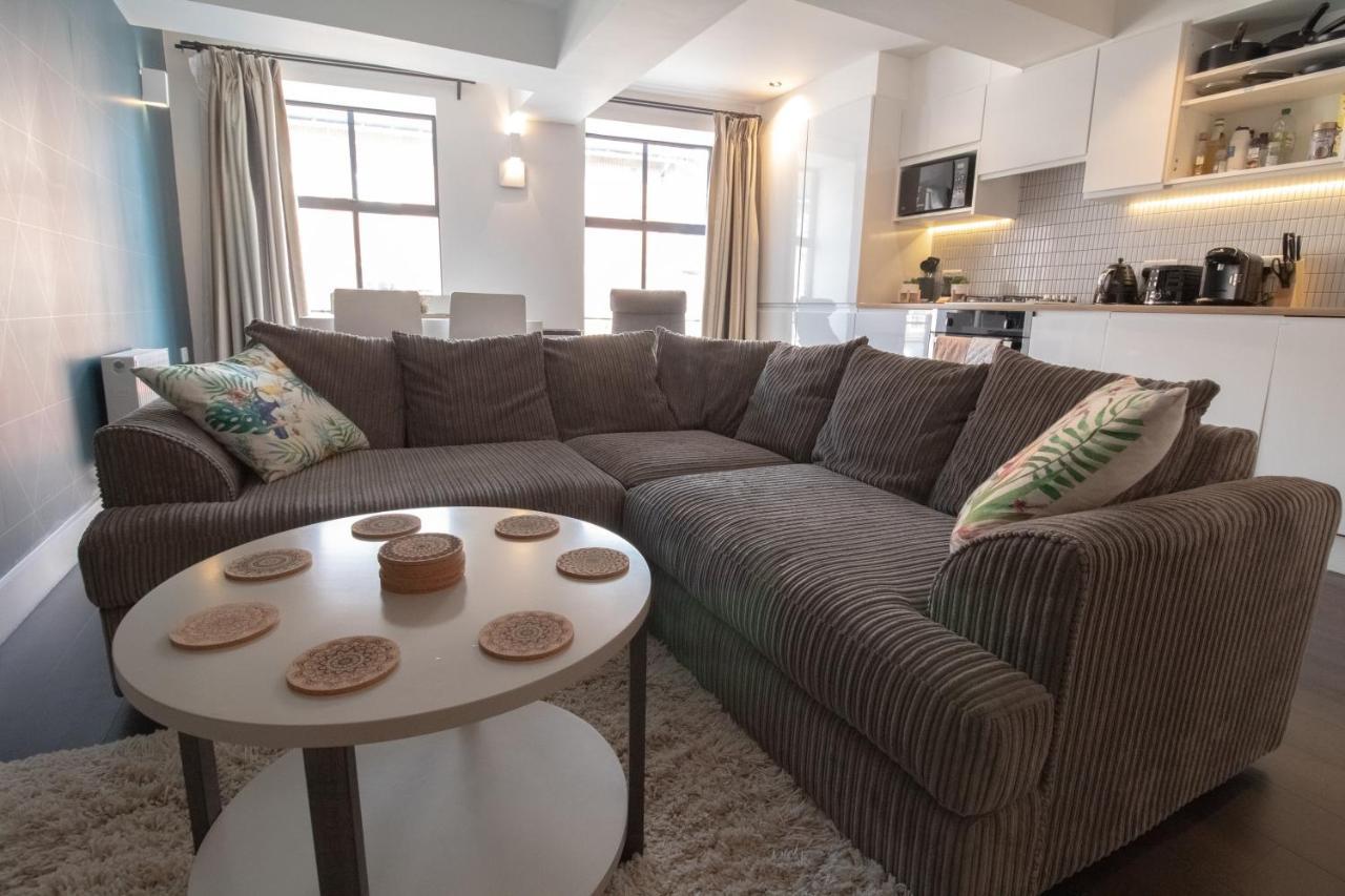 The New52 Oxford By 360Stays - Bespoke 2 Bed Luxury Apartment In The Heart Of Oxford City Centre With Parking Eksteriør bilde