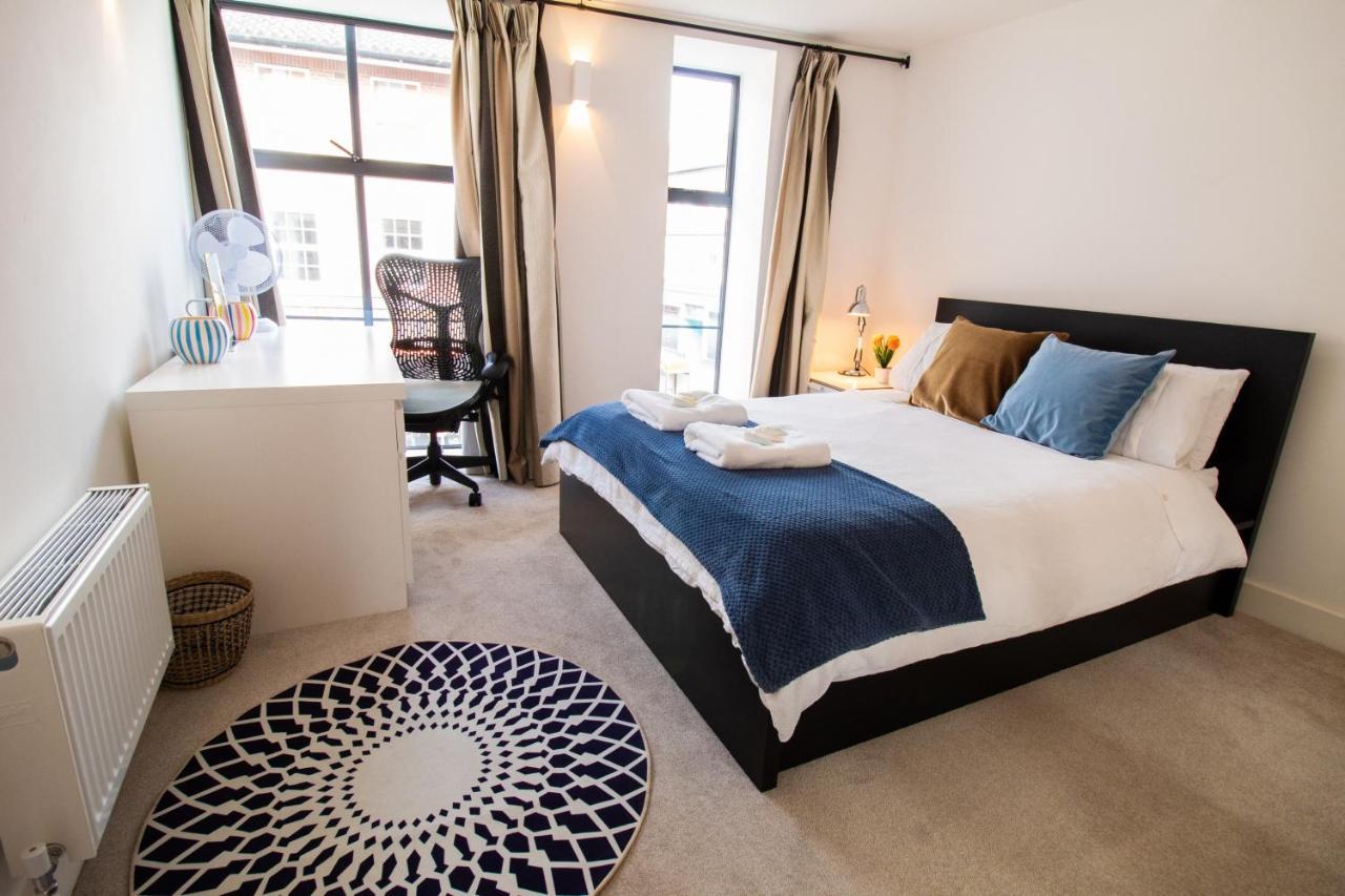 The New52 Oxford By 360Stays - Bespoke 2 Bed Luxury Apartment In The Heart Of Oxford City Centre With Parking Eksteriør bilde
